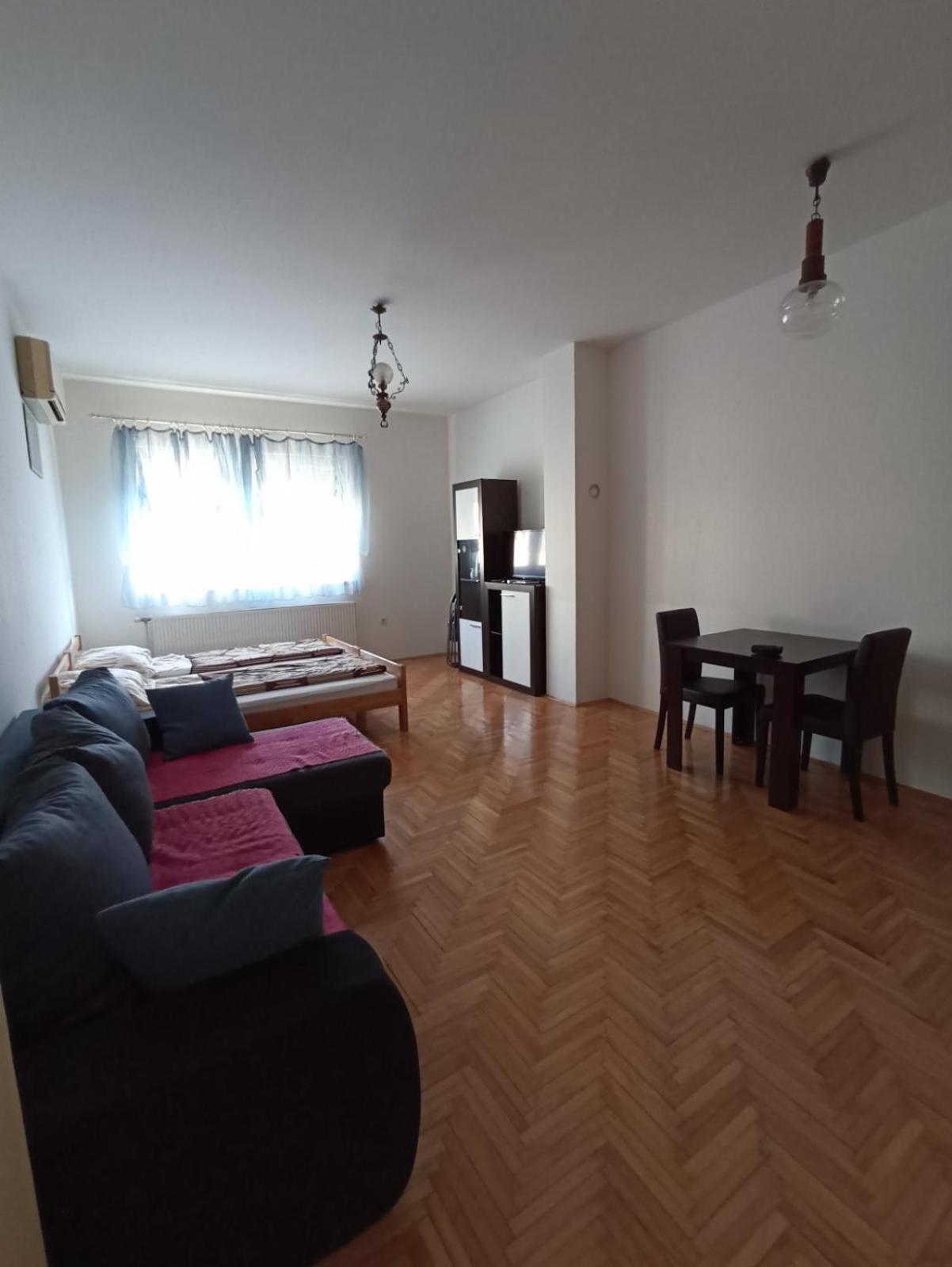 Apartments Tepic บันยาลูกา ภายนอก รูปภาพ