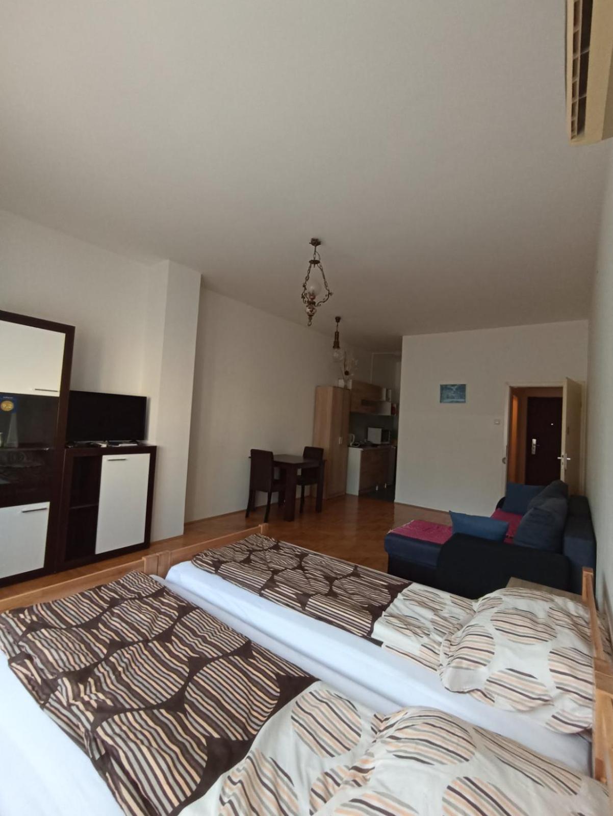 Apartments Tepic บันยาลูกา ภายนอก รูปภาพ