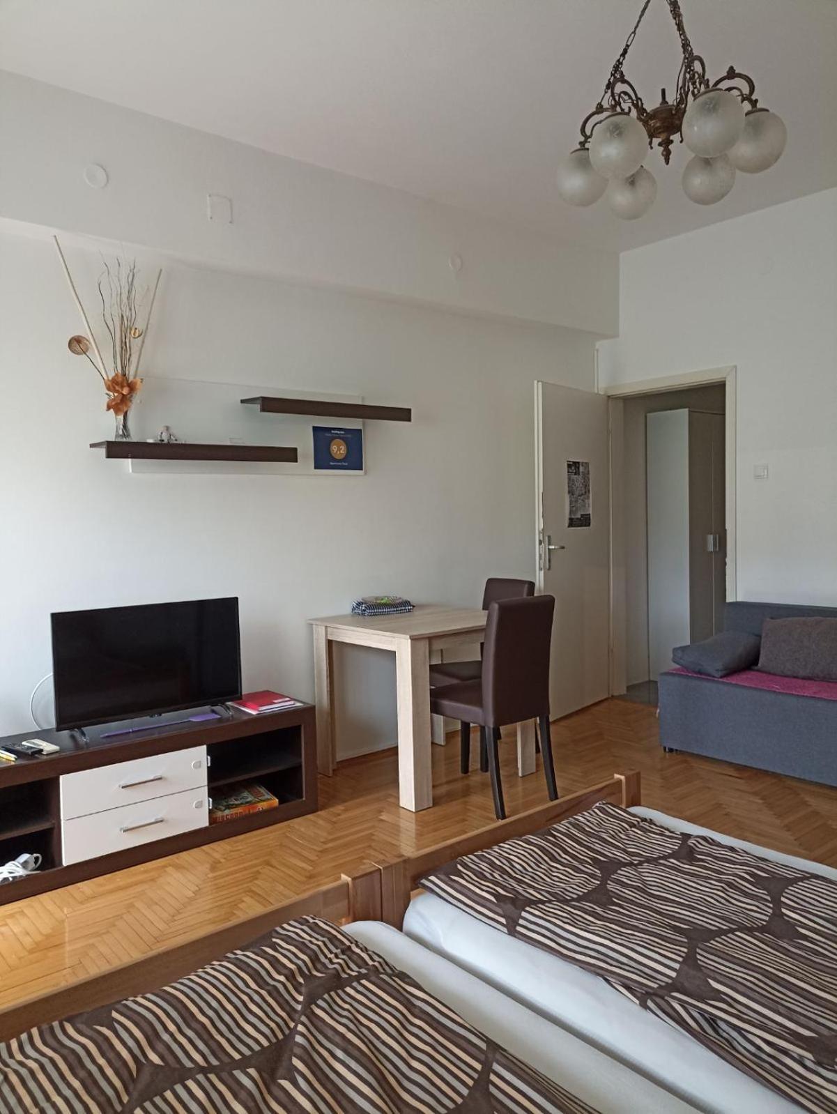 Apartments Tepic บันยาลูกา ภายนอก รูปภาพ